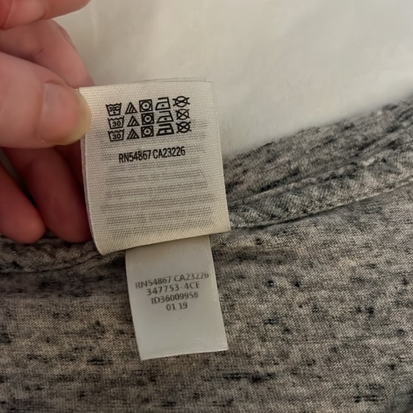 VS Pink sequins logo tee - Picture 5 of 5